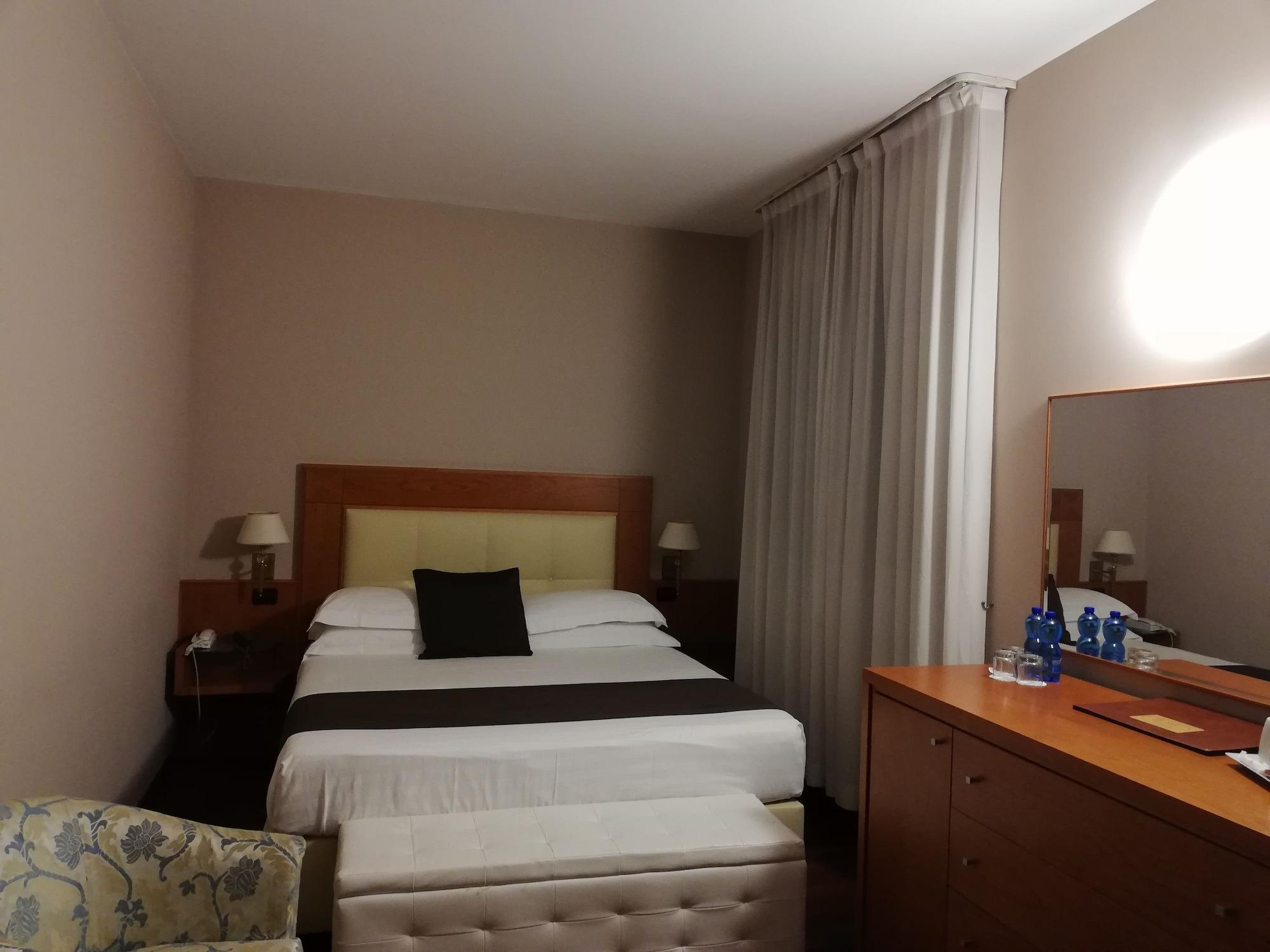 Hotel Clarin 14 By Dori Пескиера дел Гарда Екстериор снимка